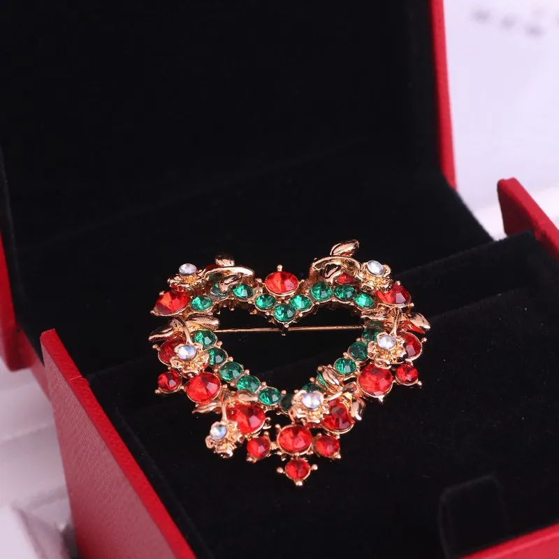 

2018 New Fashion Hot Christmas Girl Woman Broche Gift Stainless Steel Material For Girls And Women Christmas Multiple Colors
