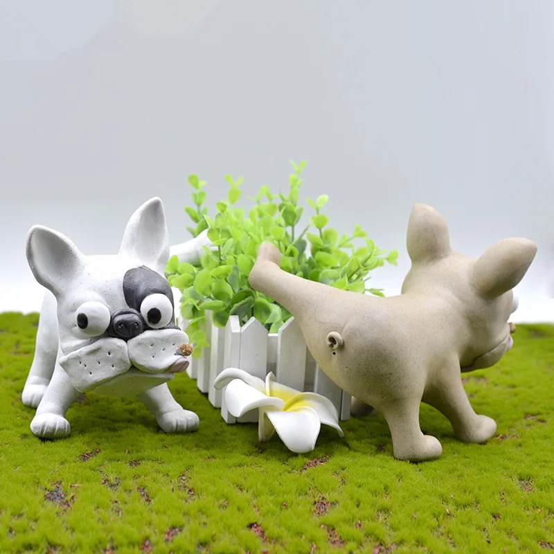 

Hot Cute Home Decor Hand made Ceramic PEE Bull Dog Ornaments Creative Gift Simulation Peeing Dog Home Decoration Accessories