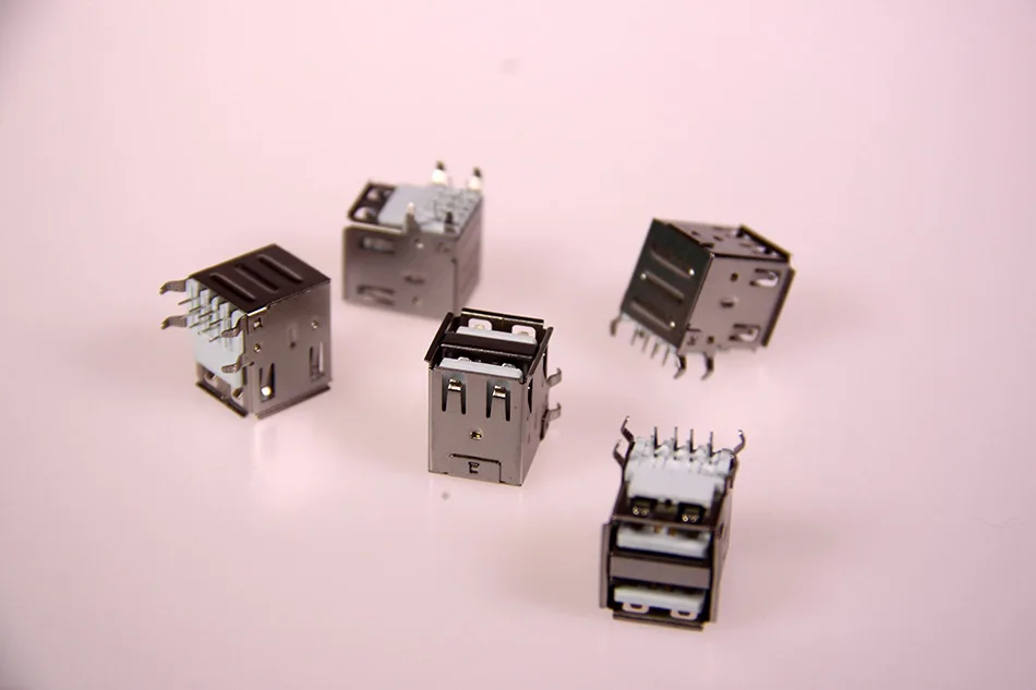 Dual USB AF Right Angle Connector (3)