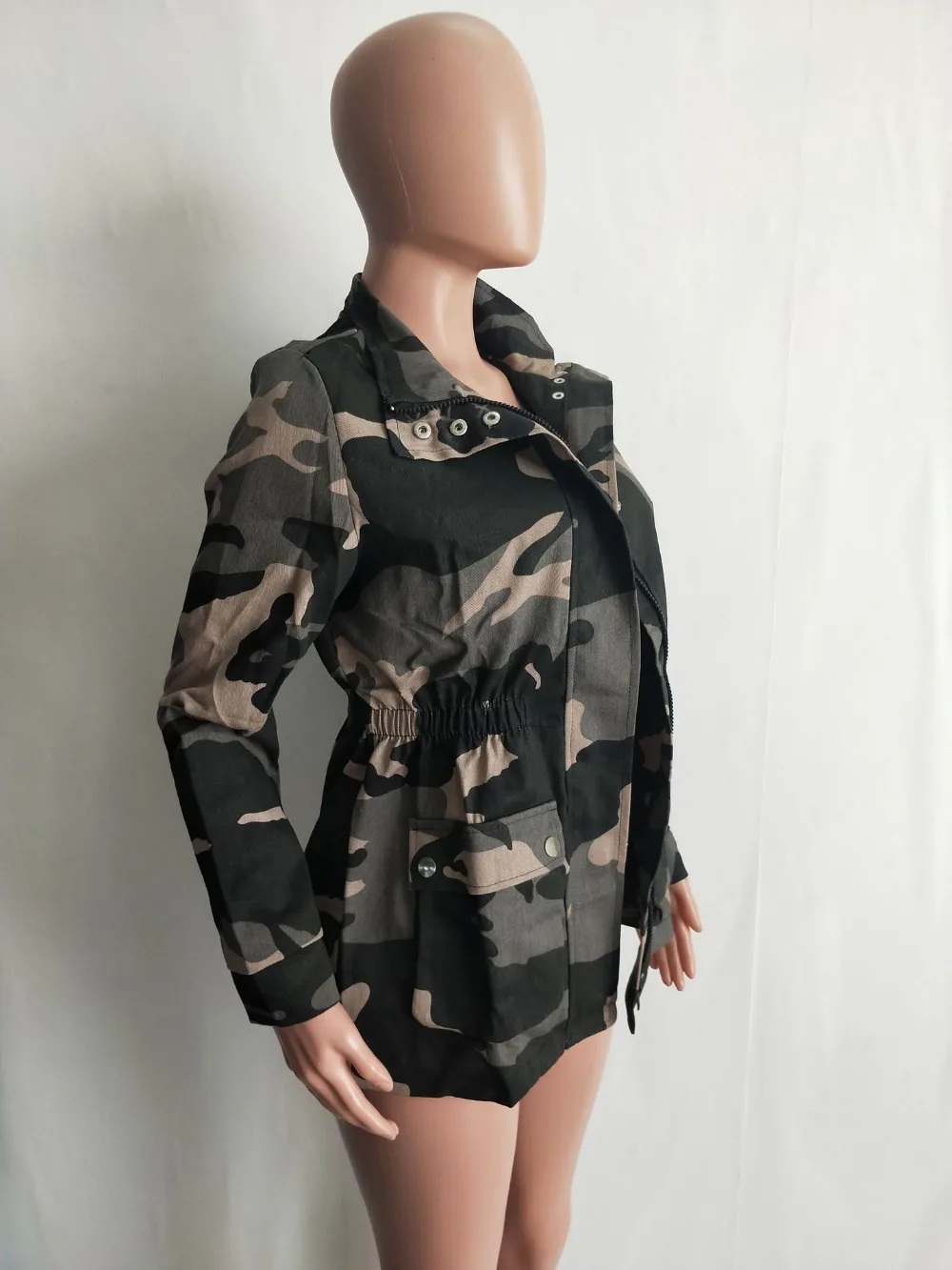 Весенняя женская модная элегантная уличная куртка, Женская камуфляжная куртка в стиле милитари с карманами на молнии