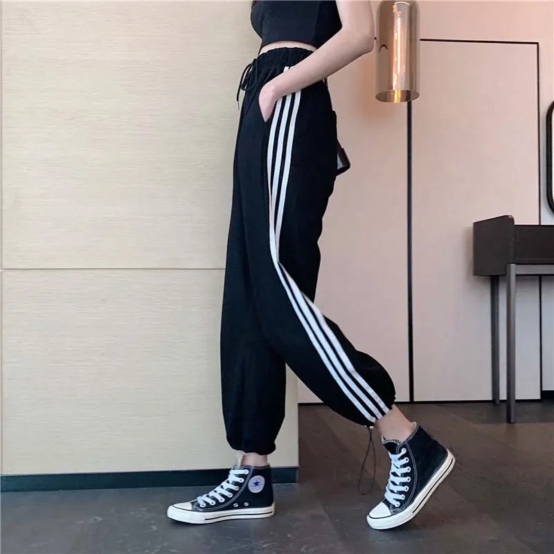 

Trousers Children New Chic Retro Vertical Stripe Sports Pants In Spring And Summer Female Students'three Bar Loose Leisure Broad