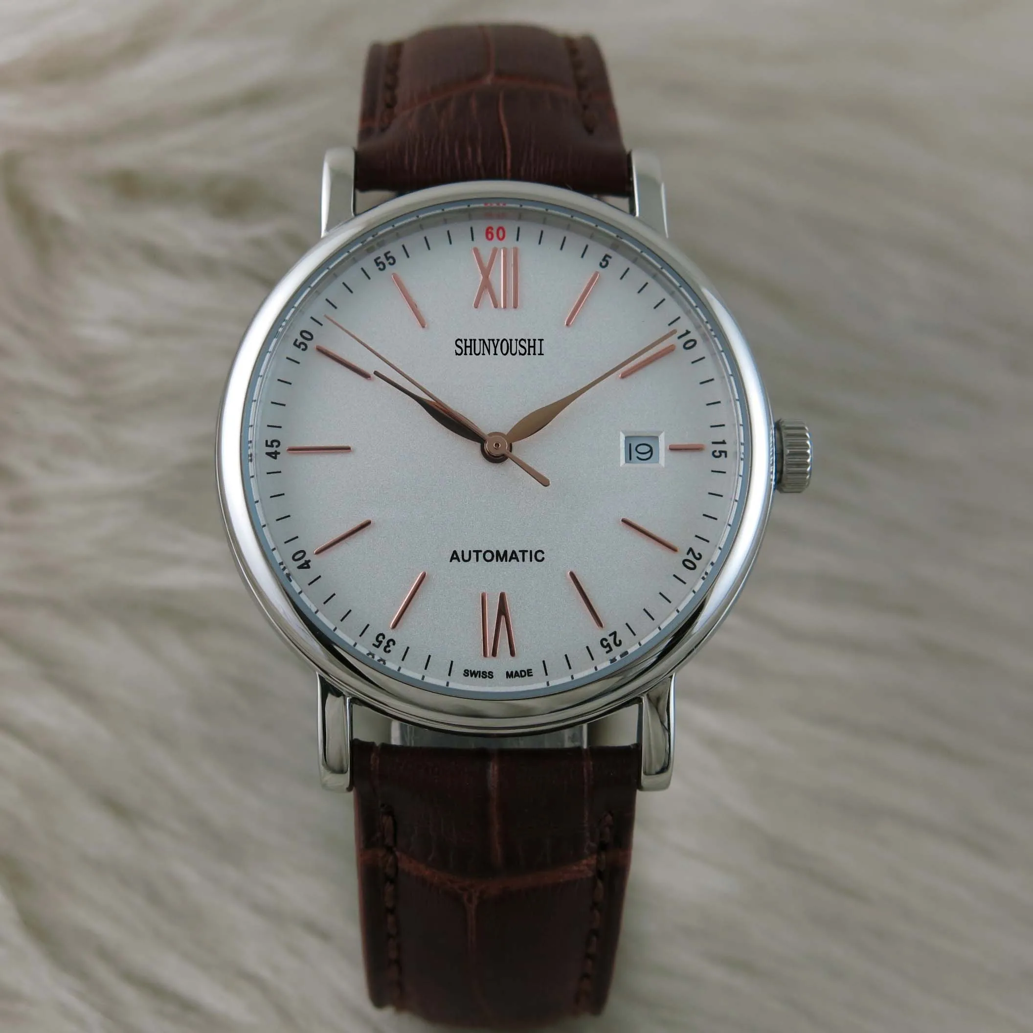 

WG06654 Mens Watches Top Brand Runway Luxury European Design Automatic Mechanical Watch