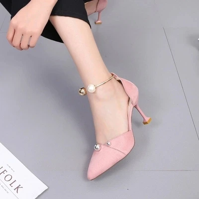 

2019 spring new Korean version of the wild pointed high-heeled shoes trend of pearl fashion women's shoes tide.