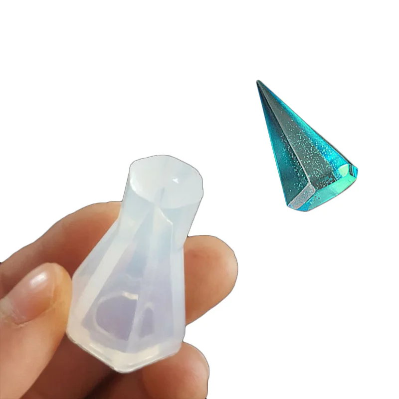 

Transparent Silicone manual cubic three pyramid silicone pyramid energy tower DIY mould jewelry resin molds for jewelry