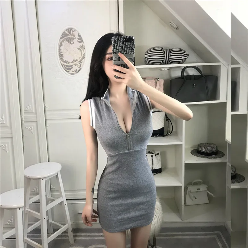 

Model real shot 2019 summer new fashion sleeveless zipper bag hip sexy stretch dress