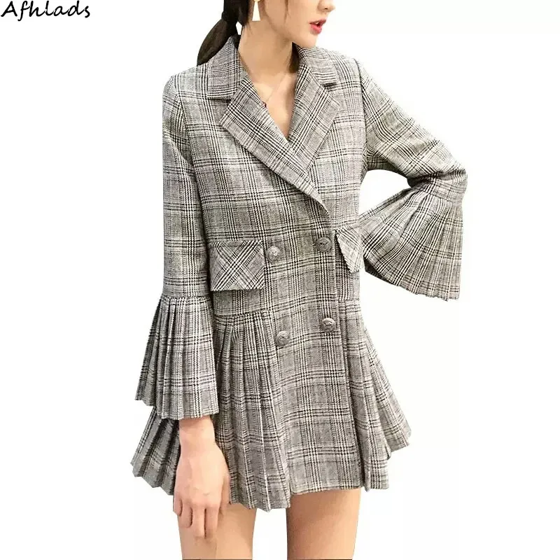 Plaid suit female autumn 2019 new Korean version of fashion loose casual wild long-sleeved thin pleated Double-breasted coat