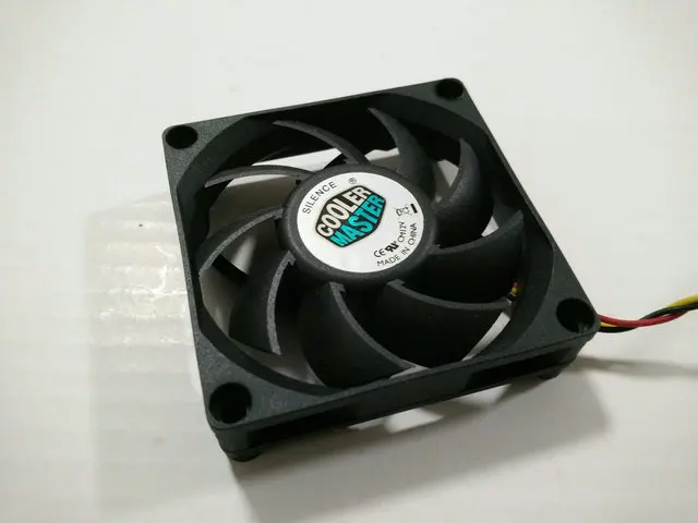 Оригинальный A7015 45RB 3AN C1 DF0701512RFUN 12V 0.6A 70*70*15 мм 7 см компьютер Процессор Вентилятор