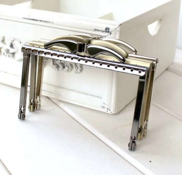 

K039 Gun black/bronze 10CM Metal Purse frame Kiss Clasp Vintage Craft Workshop DIY accessories Coin Purse 5pcs/lot