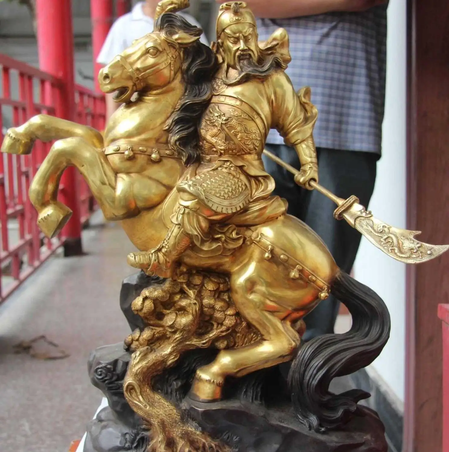 

Free Shipping 20 Chinese Copper Bronze Gild Dragon Guan Gong Hold Sword Ride on Horse Statue