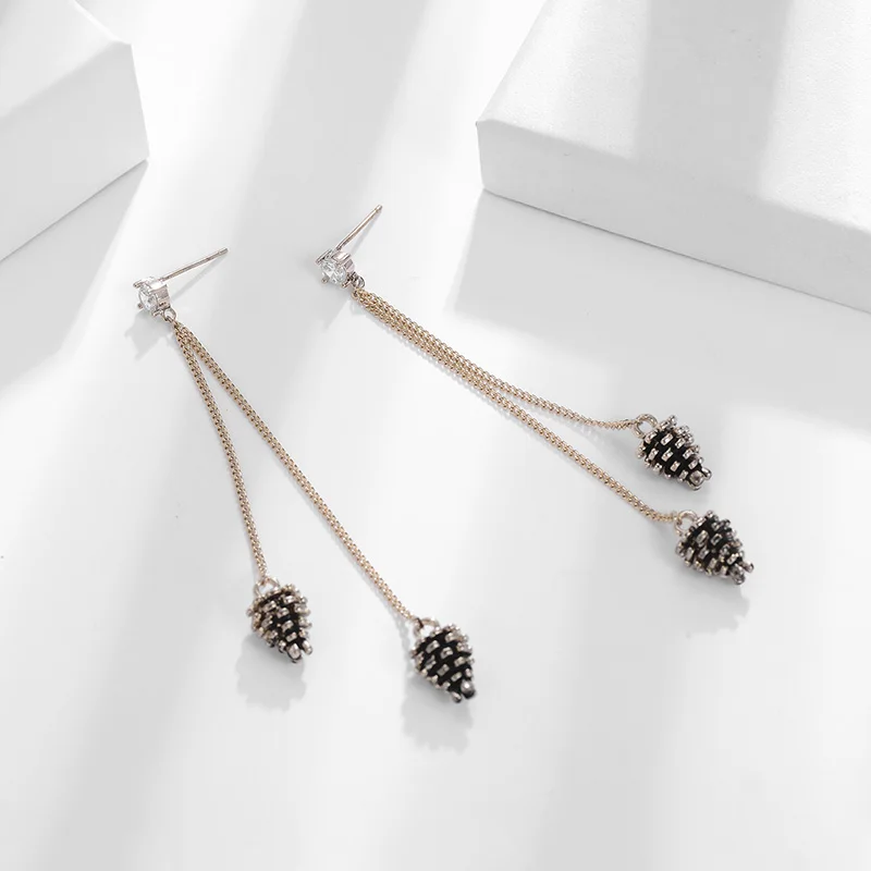 

Women's Drop Earrings Alloy Made Raspberry Fruit Charm Long Dangling Vintage Look Sensitive Ear Accessories Jewelry Gifts
