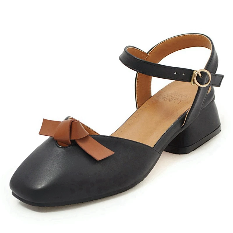 REAVE CAT/ новые сандалии женская обувь на толстом каблуке тупоносые башмаки с пряжкой PU резиновая бабочкой весна лето Большие размеры бежевый абрикос A1756 - Цвет: Black