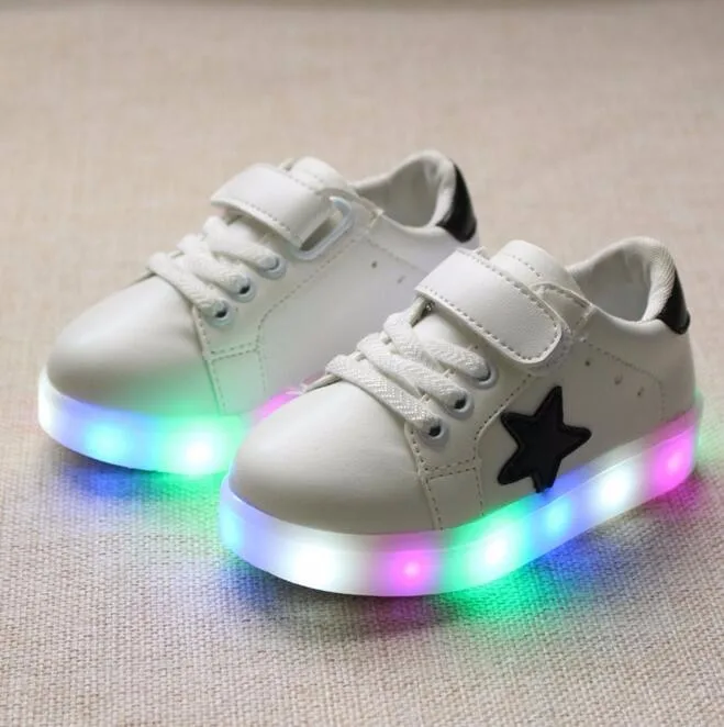 Davidyue бренд светодиодный Звезда Детская обувь для мальчиков девочек детский светодиодный детские светящиеся спортивные туфли светящиеся дышащие кроссовки обувь на плоской подошве