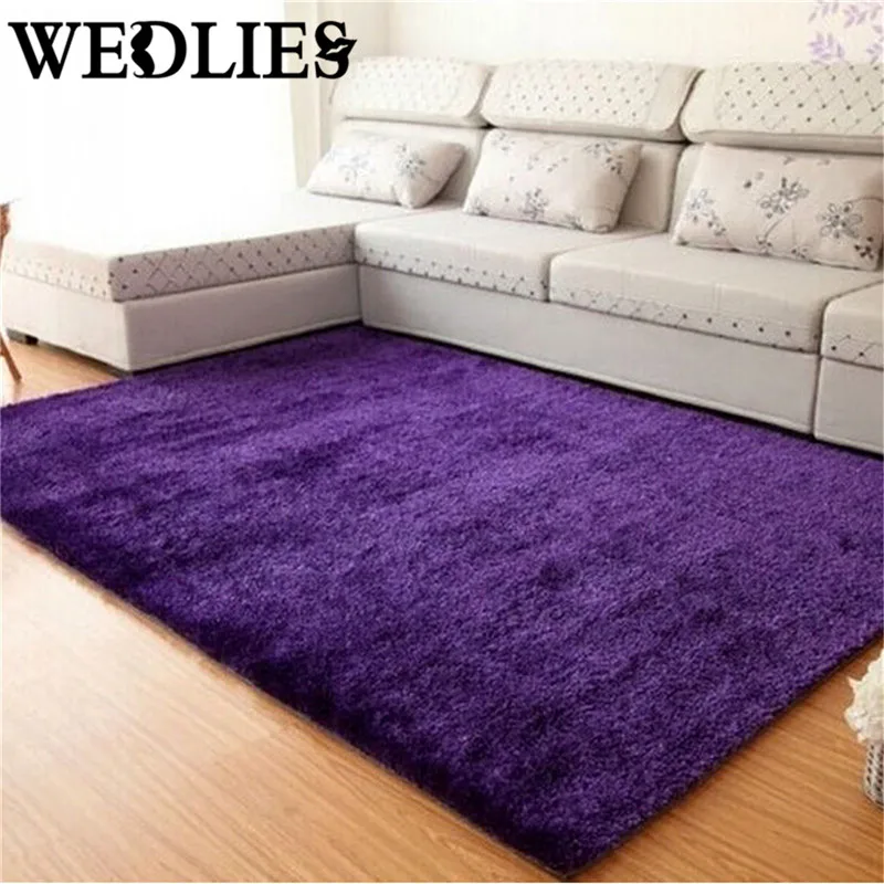 Living Room Decoration With Fluffy Rug Living Room Decoration With Fluffy Rug