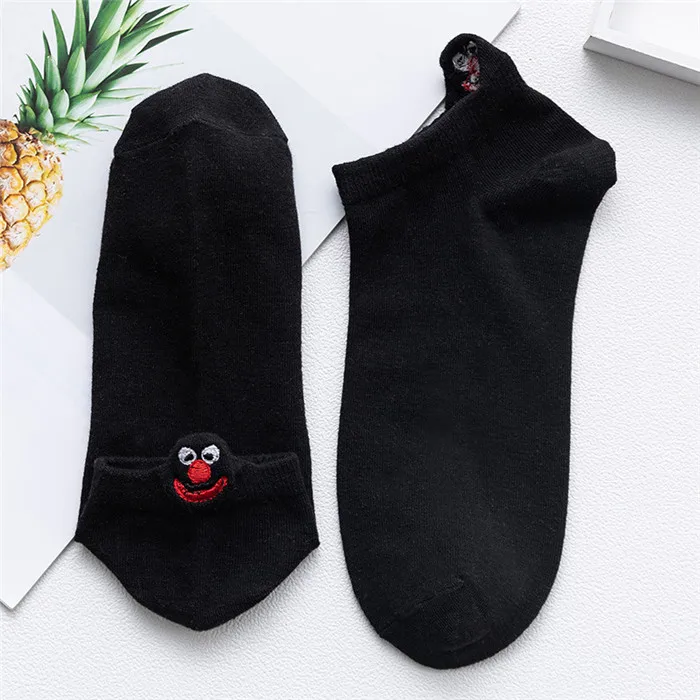 Kawaii вышитые выразительные женские носки счастливые Модные ботильоны забавные Женские носочки хлопковые летние 1 пара ярких цветов - Цвет: Черный
