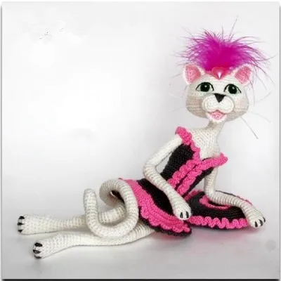 Кошечка крючком мастер. Вязаные котики. Вязаные кошки. Вязаный котенок. Кошечка крючком мастер.