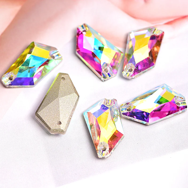 Стразы в форме листа. Crystal quality. Crystal quality. Полированный кварц. Стразы хрустальное стекло недорого.