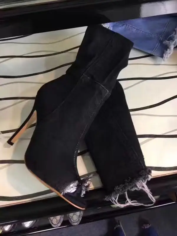 JINJOE/высокие эластичные джинсовые ботфорты выше колена; женская обувь до бедра на высоком каблуке; рваные джинсы с потертостями; обувь с открытым носком на каблуке - Цвет: Черный