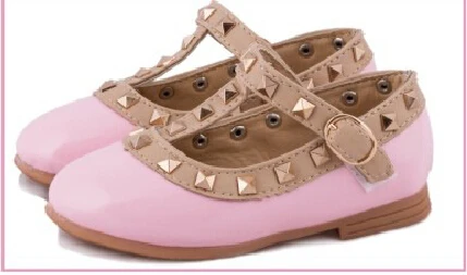 Горячая принцесса плоские туфли дети девушки заклепки одиночные обувь для детей кожаные ботинки обувь для девочек rigoal скандалы - Цвет: Pink
