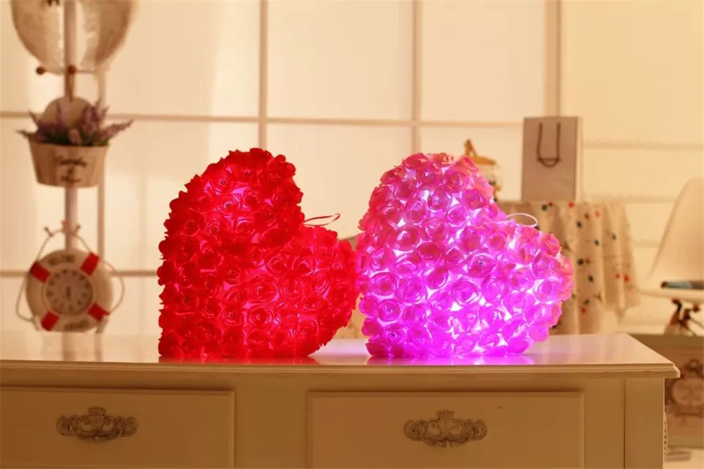 Pétalas de Rosa Presente dos Namorados para Meninas Frete Grátis Moda Luminosa Colorido Luz Travesseiro Apaziguar Boneca Casamento Crianças Brinquedos 11 Brinquedos e hobbies
