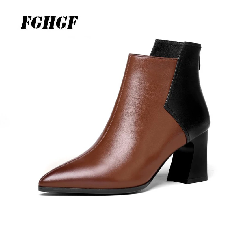 

Leather pointed Martin boots British autumn and winter new styles Commuter bigger sizes Square heel thick heel high heel fema