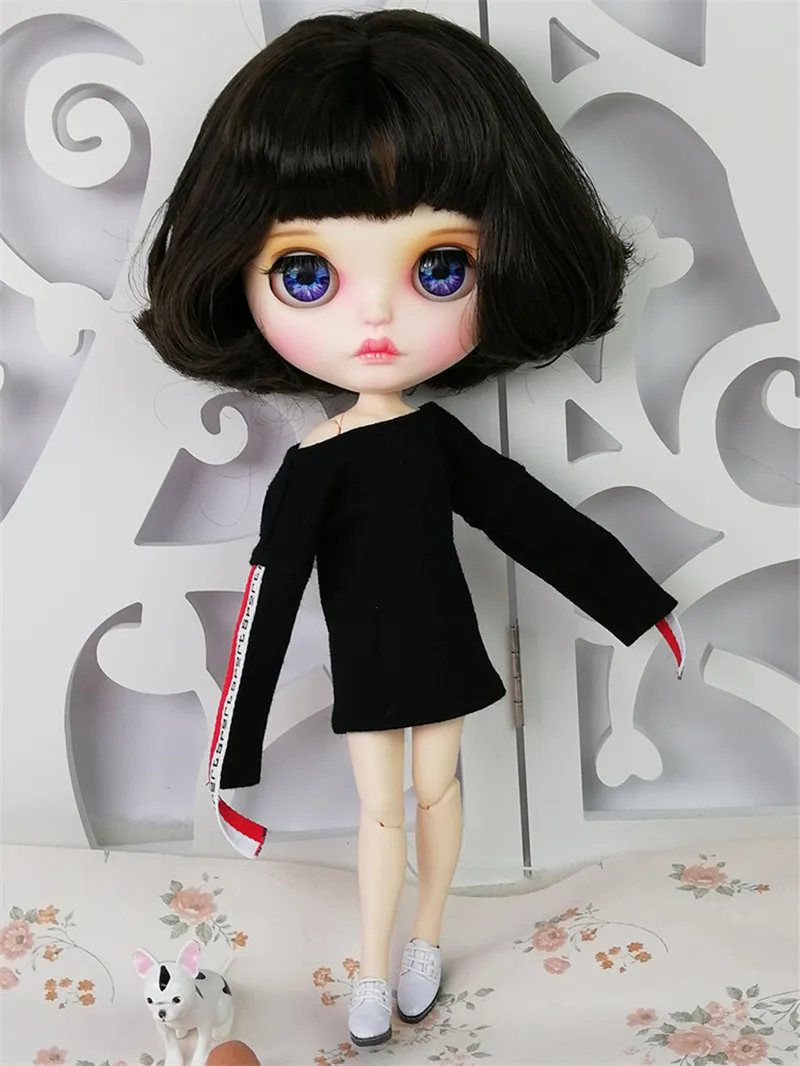 barbie with short black hair
