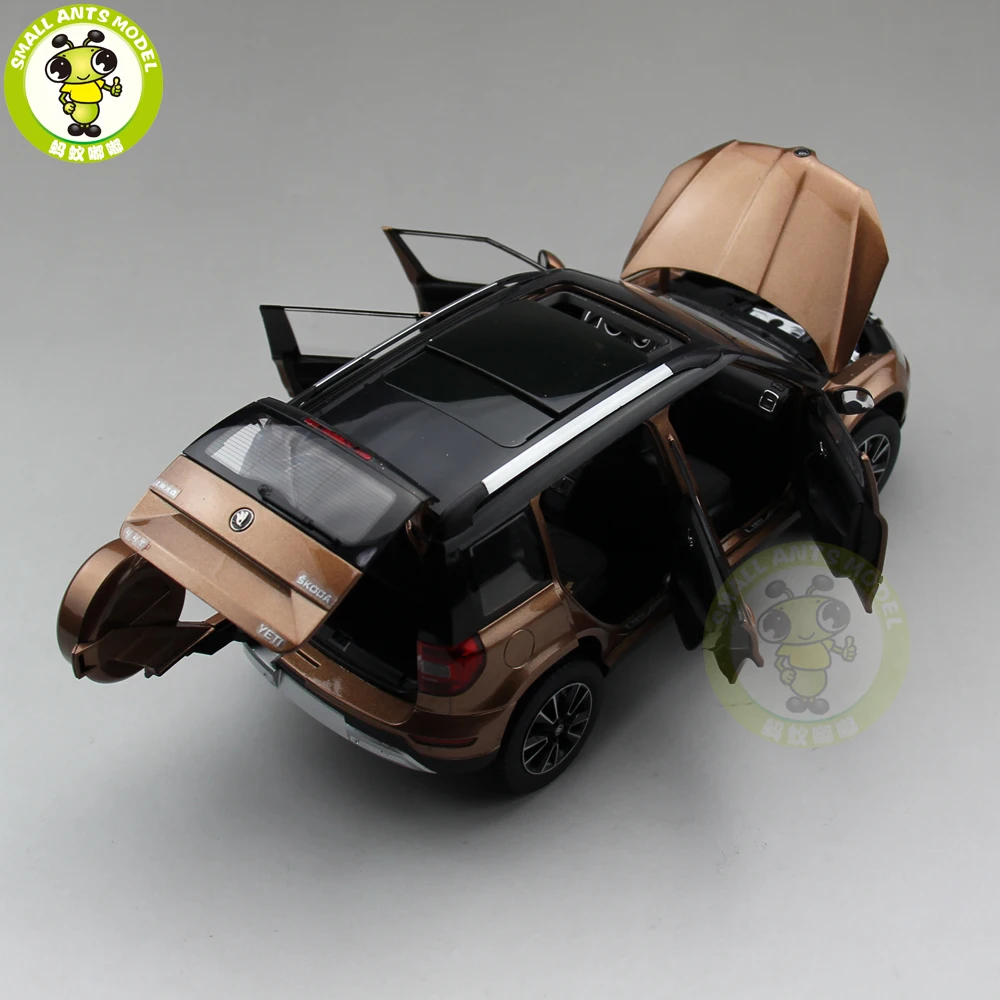 1/18 Skoda Yeti SUV литая модель металлическая модель автомобиля SUV подарок коллекция хобби коричневый