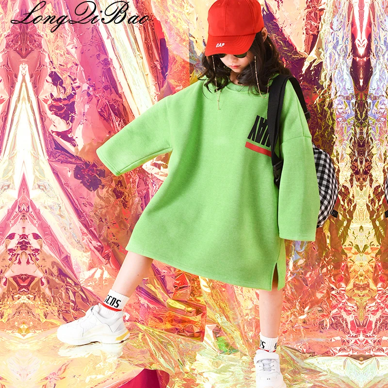 

Baby girl plus velvet sweater 2018 winter new big children children Korean version of the back big letters printed loose tops