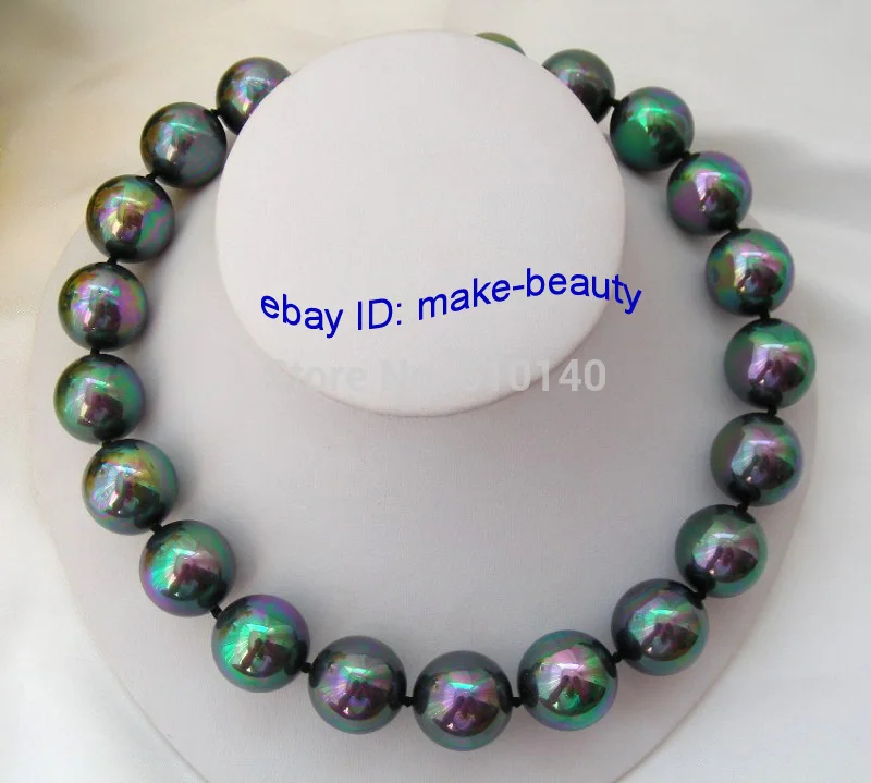 

Jewelry - Large color black 20mm shell pearl necklace