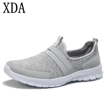 

XDA 2019 New fashion tenis feminino light breathable sneaker Fashion Mesh Soft Round Head Bottom shoes woman casual shoes