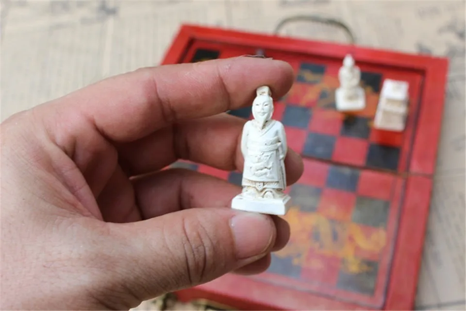 Шахматы античные трехмерные шахматы из смолы маленький складной набор с шахматной доской путешествия развлечения подарки Родитель-ребенок Yernea