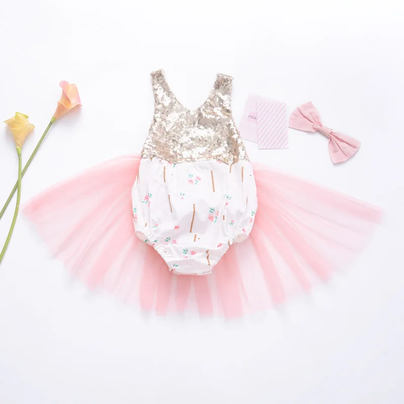 

Lovely Girls Sequin Floral Backless Halter Tulle Ins New Fashion Rompers Infant Kids Patchwork Cute Baby Summer Holiday Clothing