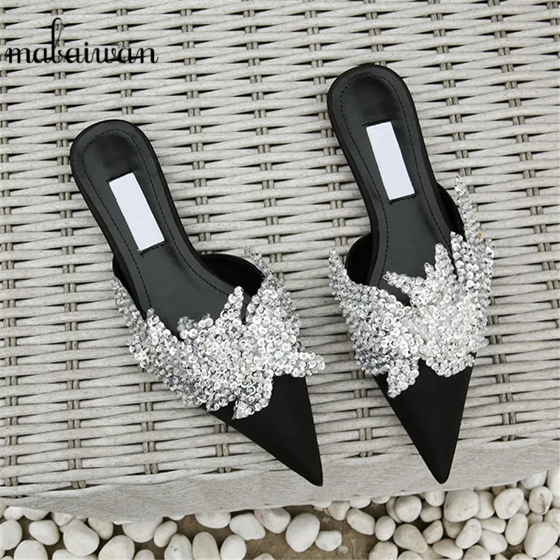 

Mabaiwan Fashion Luxury Crystal Slippers Women Mules Sandals Pointed Toe Shoes Woman Flip Flops Summer Creppers Flats