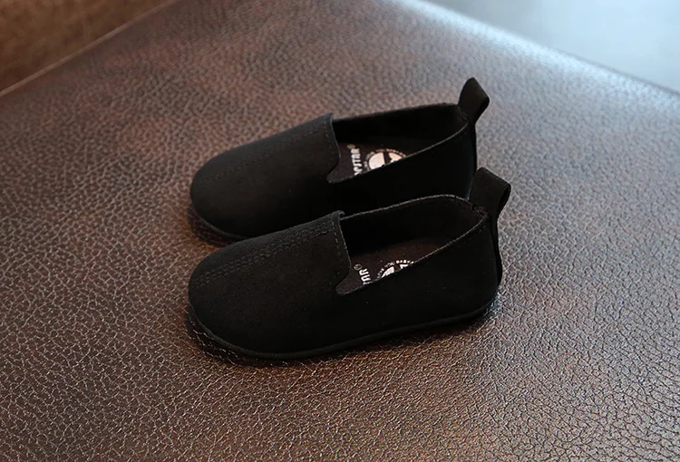 Повседневная обувь из натуральной кожи для мальчиков; обувь для девочек; детская обувь на плоской подошве; очень мягкая и удобная домашняя обувь