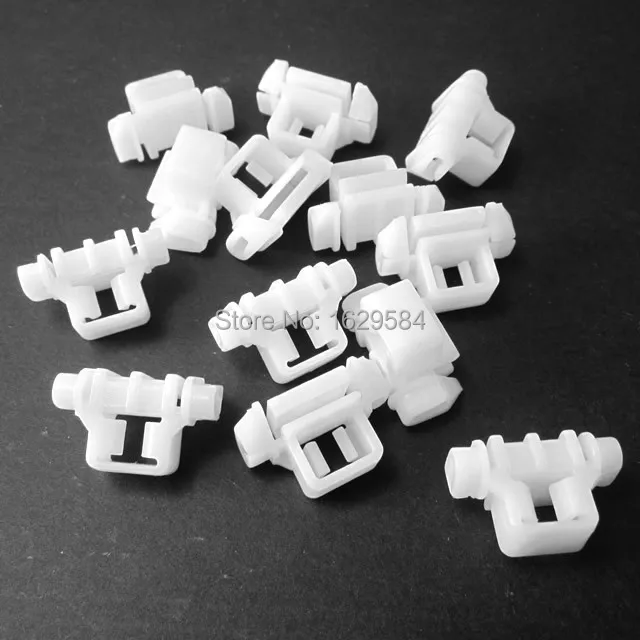 500x Door Lower Moulding Clip body trim retainer fasteners ForW124