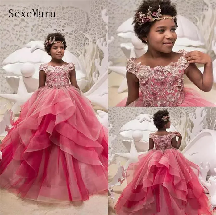 

Lovely Customized Flower Girls Dresses For Weddings Cap Sleeve 3D Applique Communion Dress Girls Pageant Gown Christmas Dress