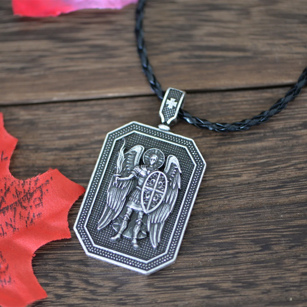 

Langhong 1pcs Archangel St.Michael Necklace Protect Me Necklace Saint Sword Prayer Religious Necklace