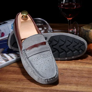 

Men Flats Soft Breathable Bullock Style Suede Leather Mens Loafers Slip on Driving Casual Shoes for Men Cool Classical Moccasins