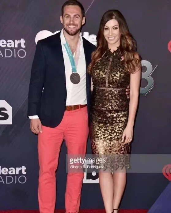 

2019 New Summer Bandage Dress Women Elegant Black With Gold Flower Night Club Dress Vestidos Celebrity Evening