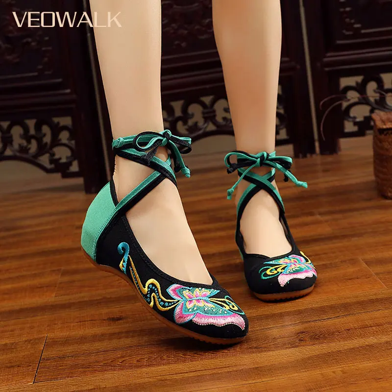 

Veowalk Chinese Vintage Old Peking Cloth Shoes Ladies Lace-Up Swallowtail Butterfly Embroidery Comfortable Casual Dancing Shoes
