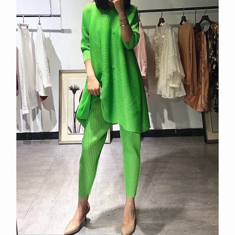 

Женский костюм из двух предметов Changpleat, свободный однотонный костюм с плиссировкой, оригинальный дизайн, большие размеры, весна-лето