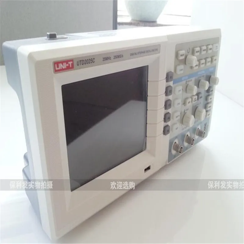 

UNI-T UTD2025C 250MS/s sample rate Full Colour LCD 2 channels Bench Type Digital Storage Oscilloscope