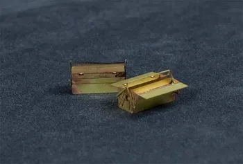 

1:35 Scale Mechanic's Toolbox & Tools Connectionless PE