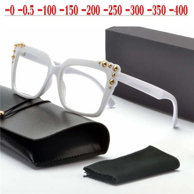

MINCL Diopter -1TO-4 Finished Women's Sunglasses Photochromic Myopia Glasses Women Men Square Frame Shortsighted eyeglasses NX
