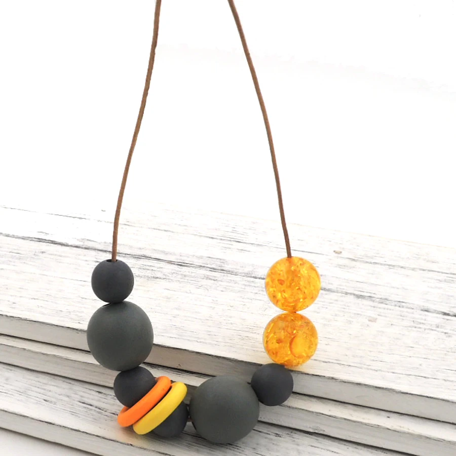 Серое желтое геометрическое ожерелье, деревянные бусины, массивное ожерелье, минималистичное красочное ожерелье NW334