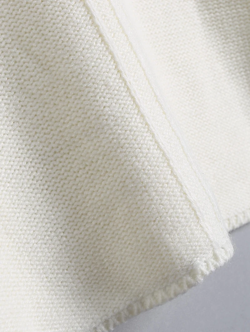 4618574707_1102338206