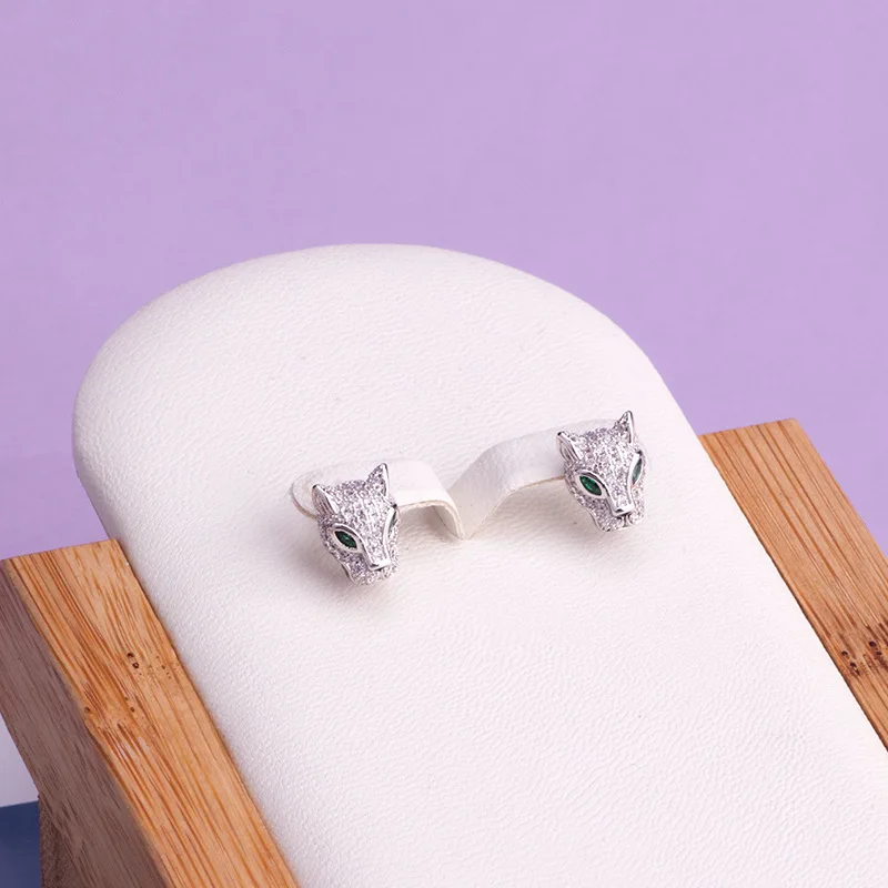 

Hip Hop High Quality Zircon Green Eye leopard Stud Earrings New Design Rose Gold Color panther Ear Jewelry For Women Men Gift