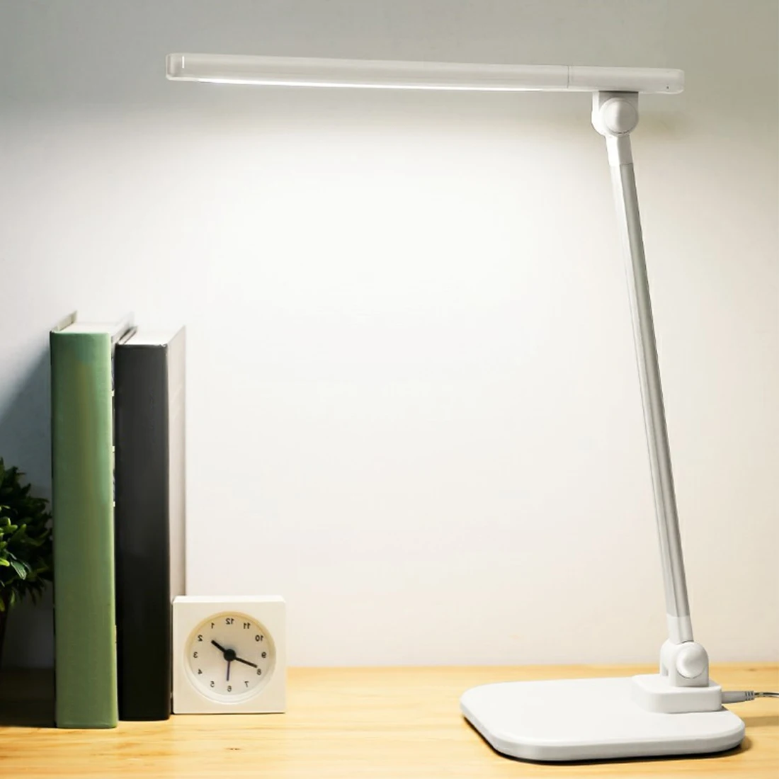 

High 5W 36 LEDs Desk Lamp Foldable Dimmable Rotatable Eye Care LED Touch-Sensitive Controller USB Charging Port Table Lamp