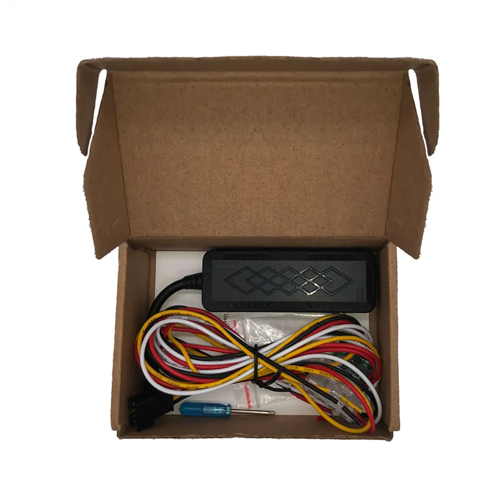 GSM GPS Tracker 4PIN Portable Tracker Universal Alarm