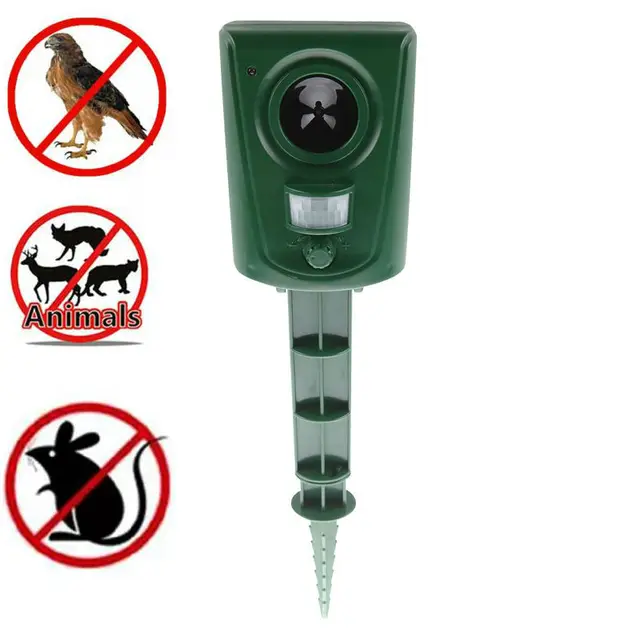 Ultrasonic Pest Animal Repeller Repellent Garden Bat Cats Dogs Foxes