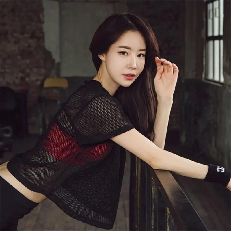 الصيف شفافة المحملة النساء قصيرة الأكمام شبكة الجوف خارج تي شيرت سريعة تجفيف قمم Femininas Clubwear